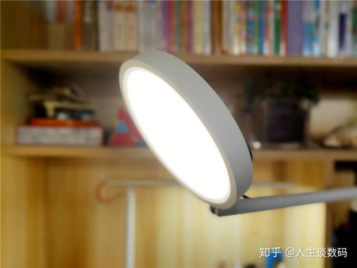 照明看護兩不誤，陪伴永不掉線——創米小白智能護眼臺燈體驗